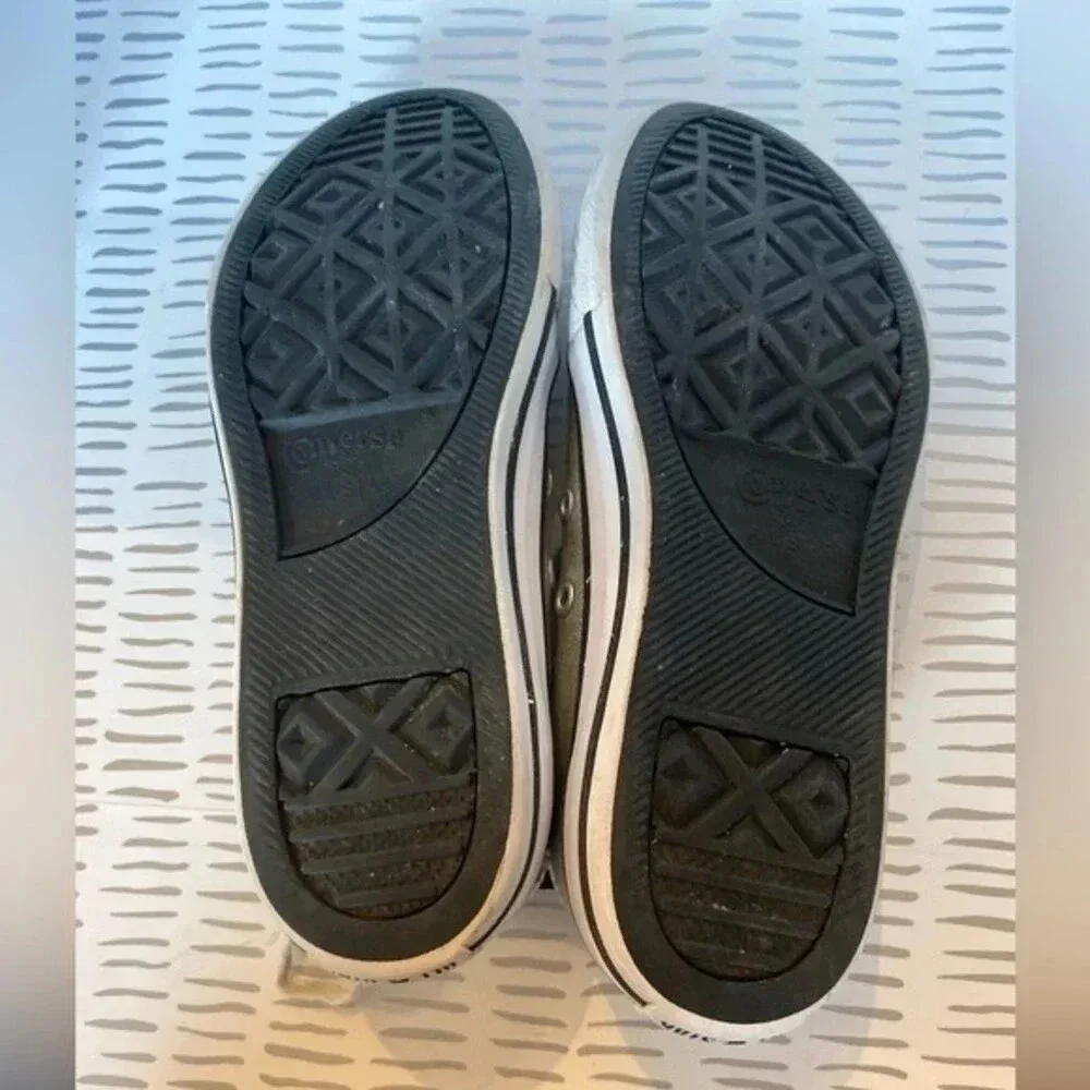 Silver Glitter Converse‎ kids size 3